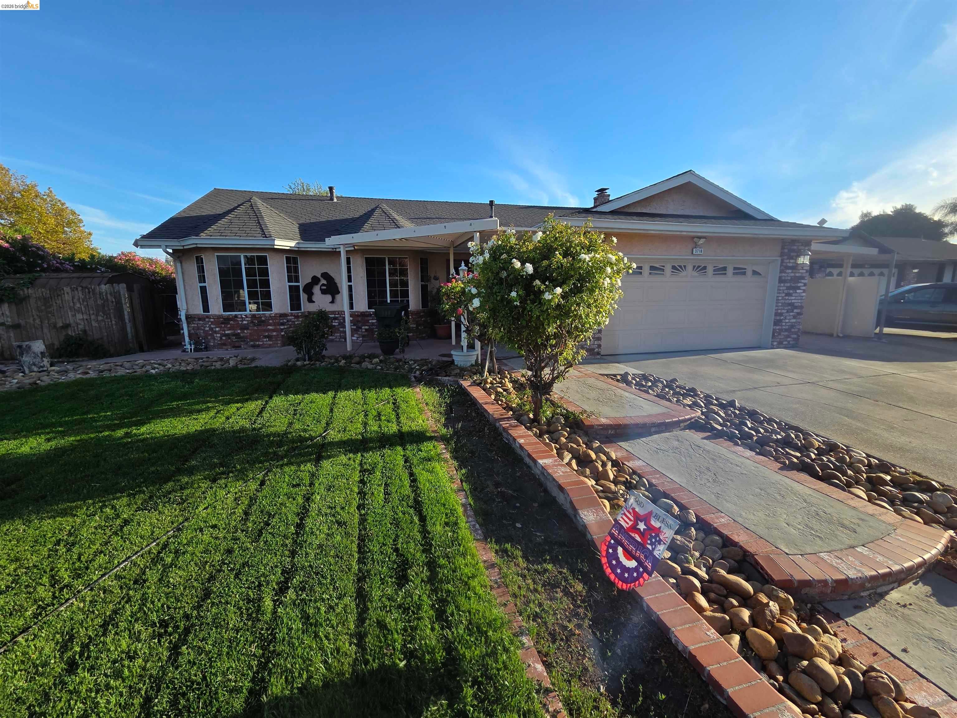 3718 Cascade Ct — photo