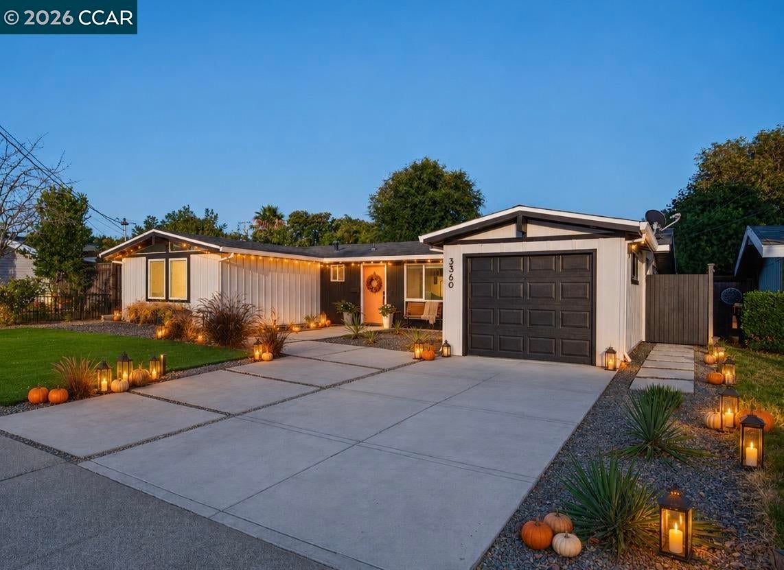 3360 Esperanza Dr — photo