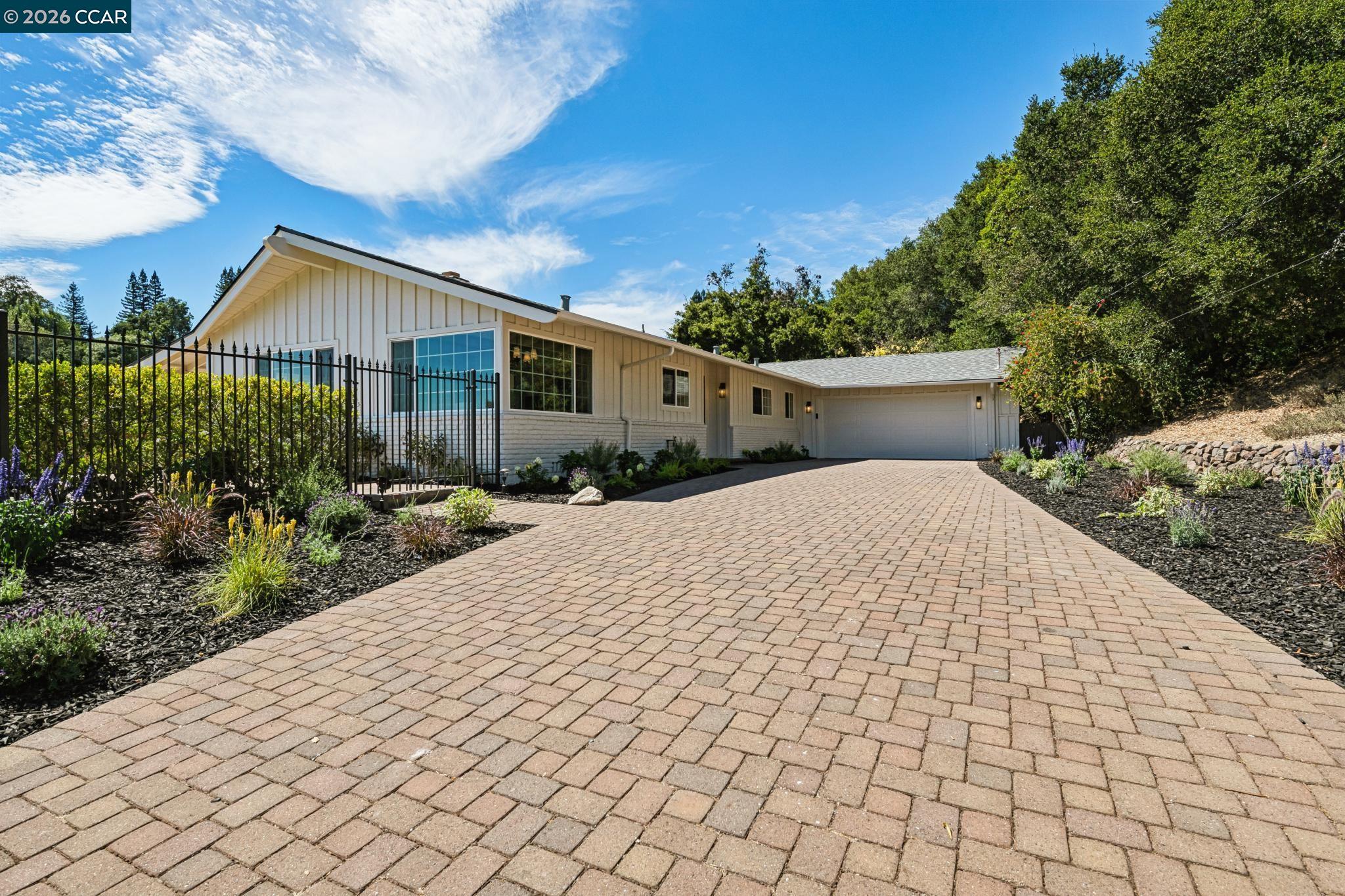 37 Chapel Dr. — photo