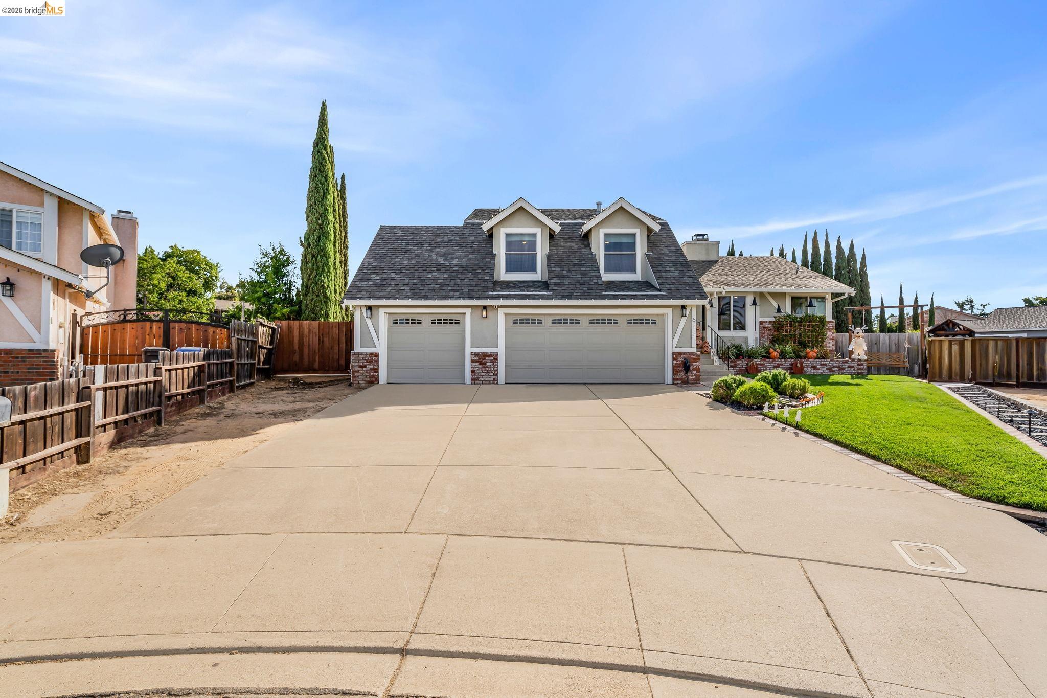 611 Woodbury Pl — photo
