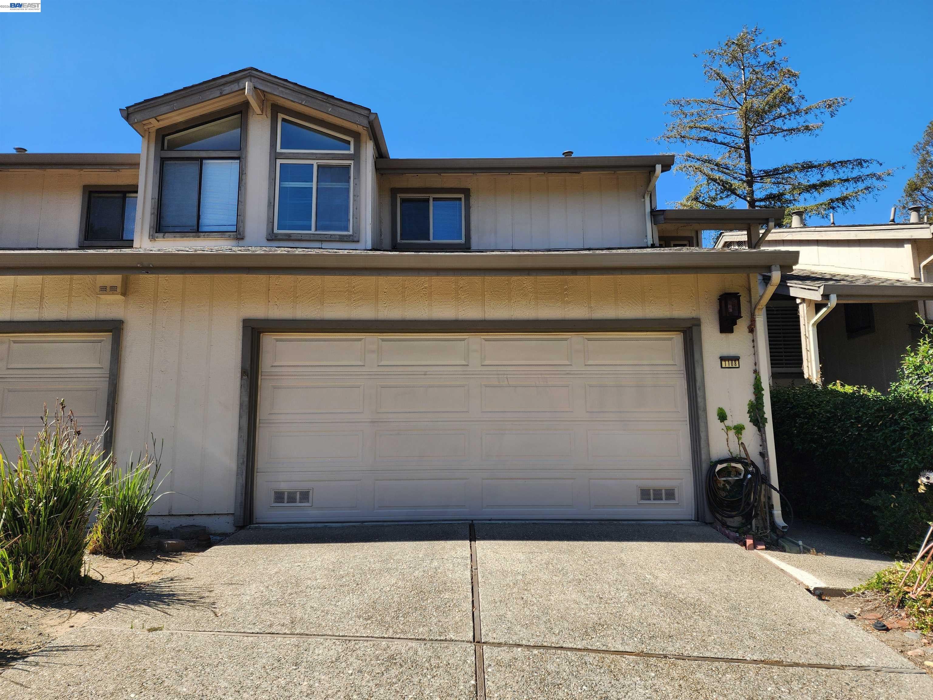 1108 Holmes Way — photo