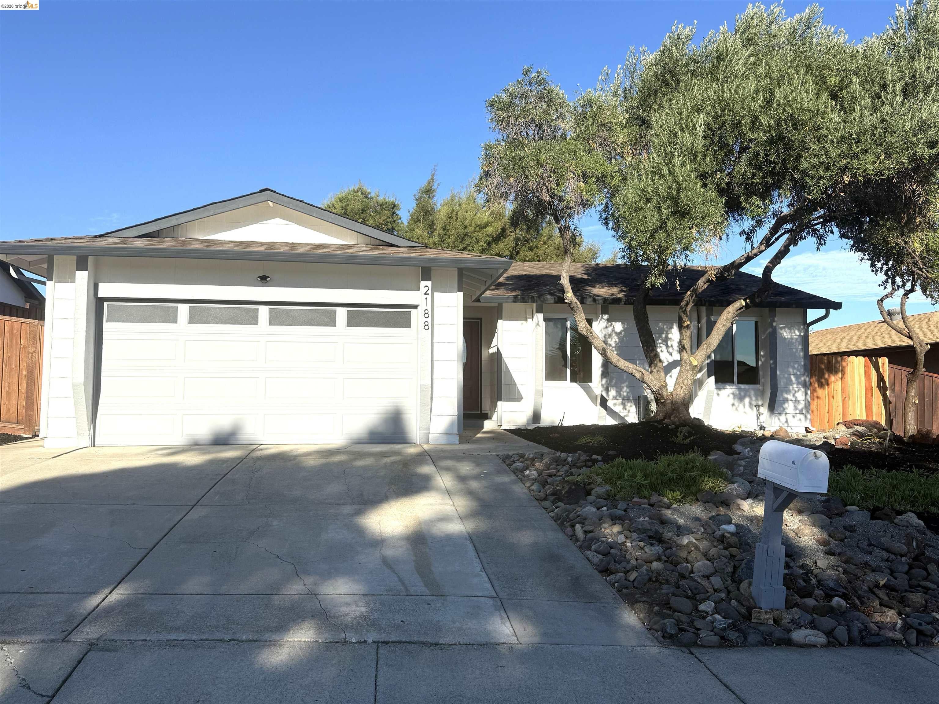 2188 Jacqueline Dr — photo
