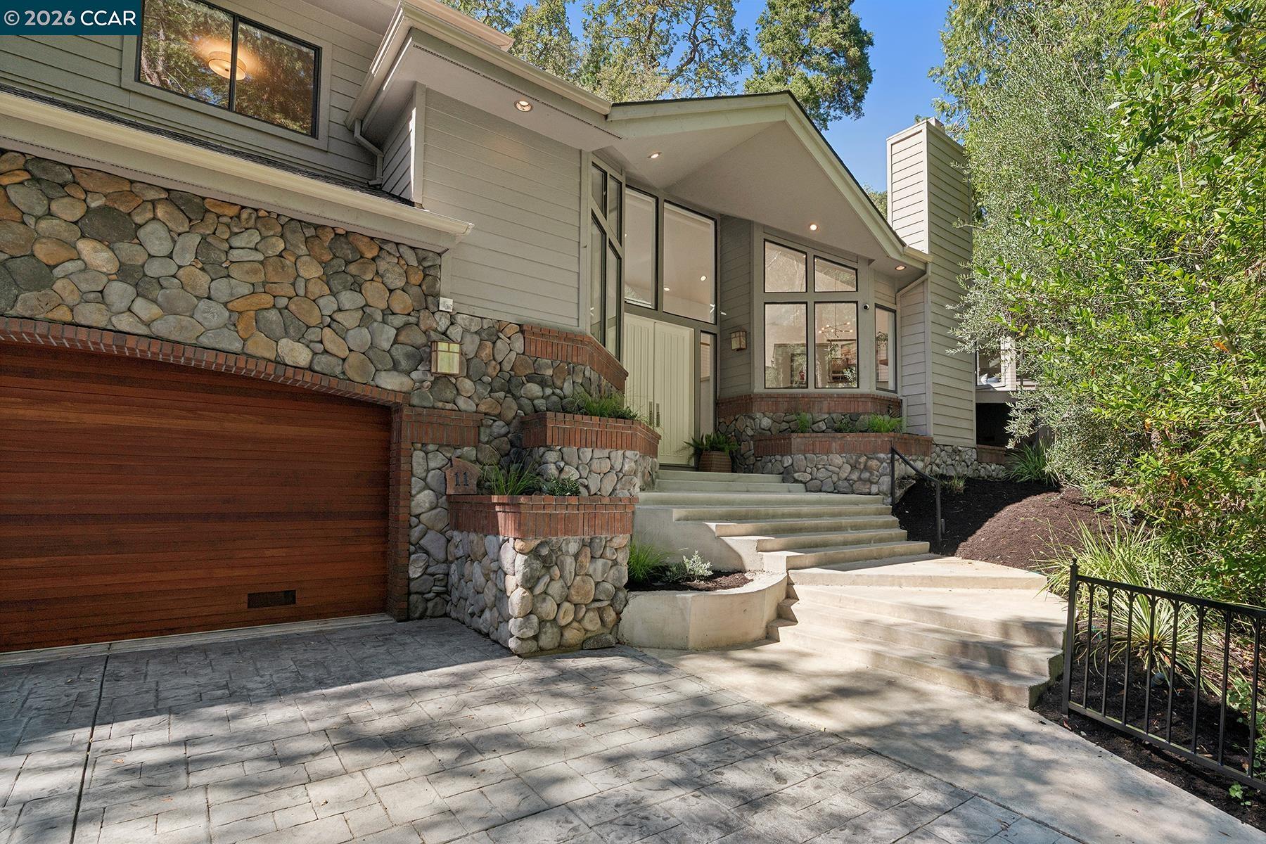 11 Redwood Cir — photo