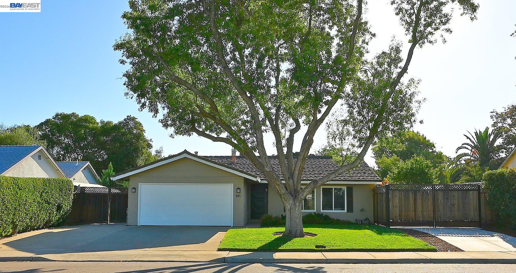 481 Egret Road — photo