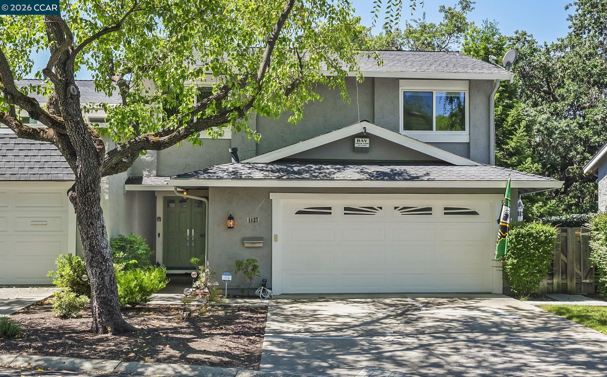 1127 Glengarry Drive — photo