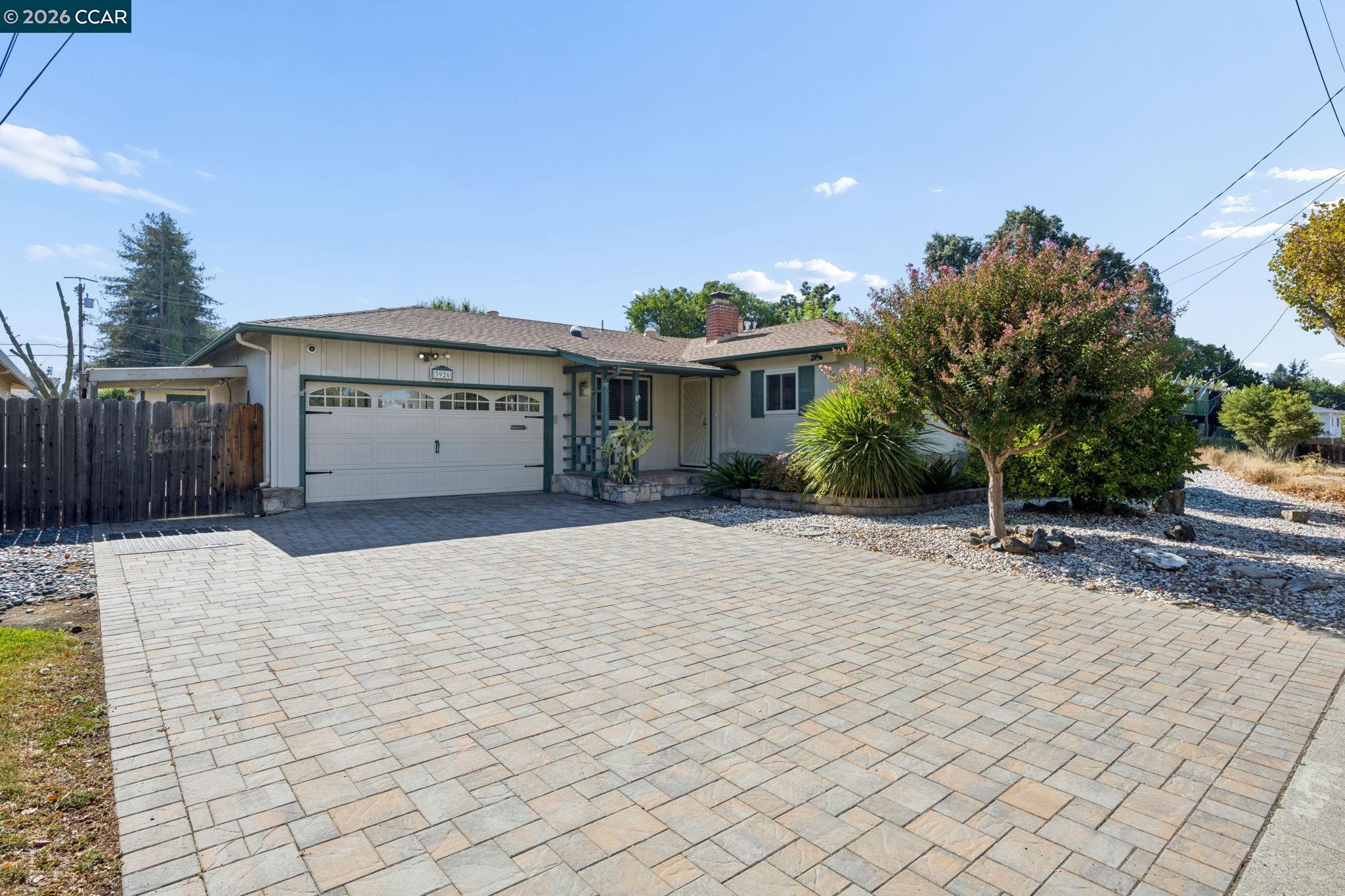 3926 Beechwood Dr — photo