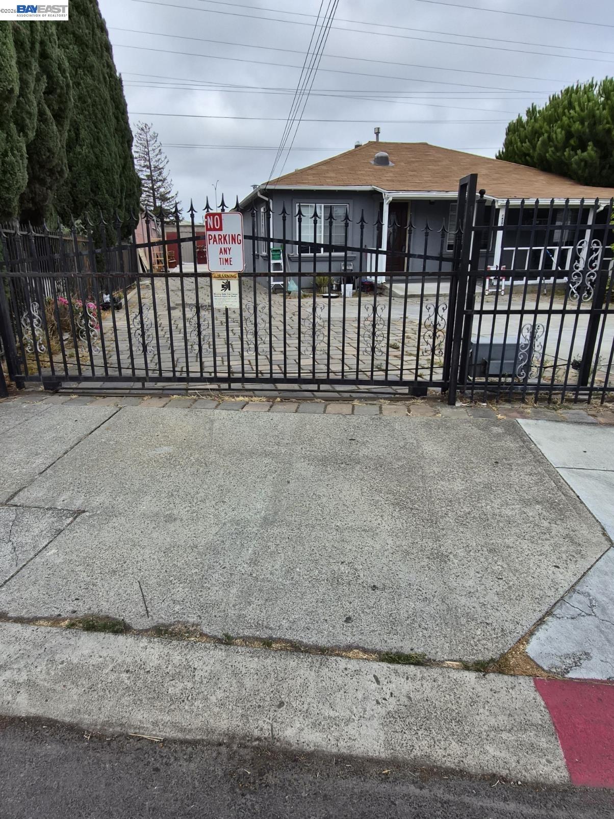 409 Worth St — photo