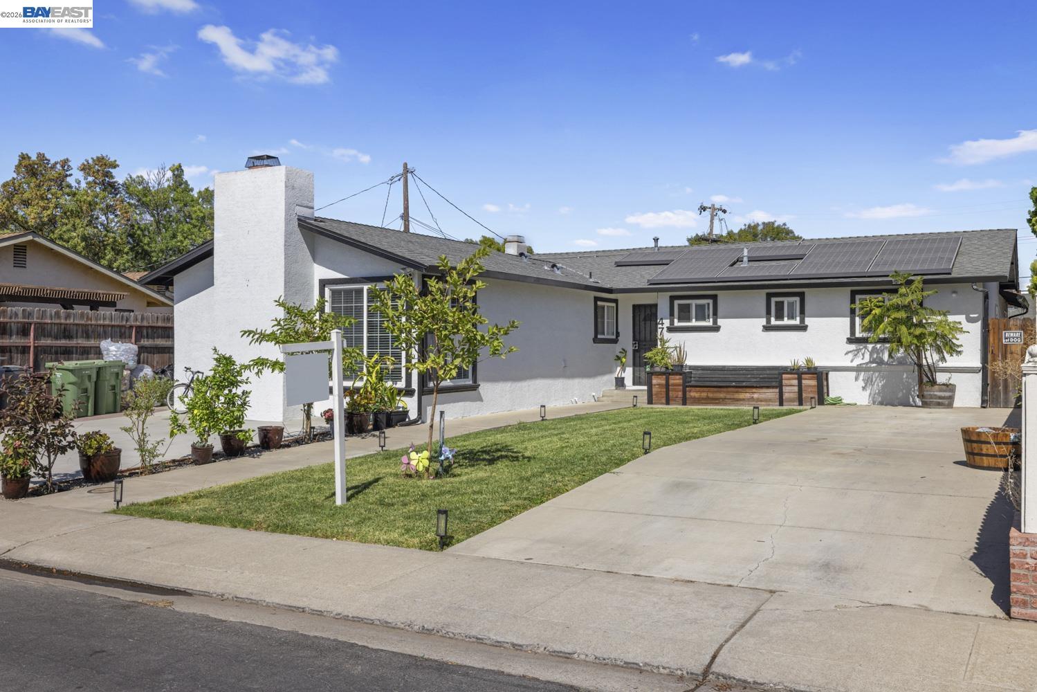 471 Helen Ave. — photo