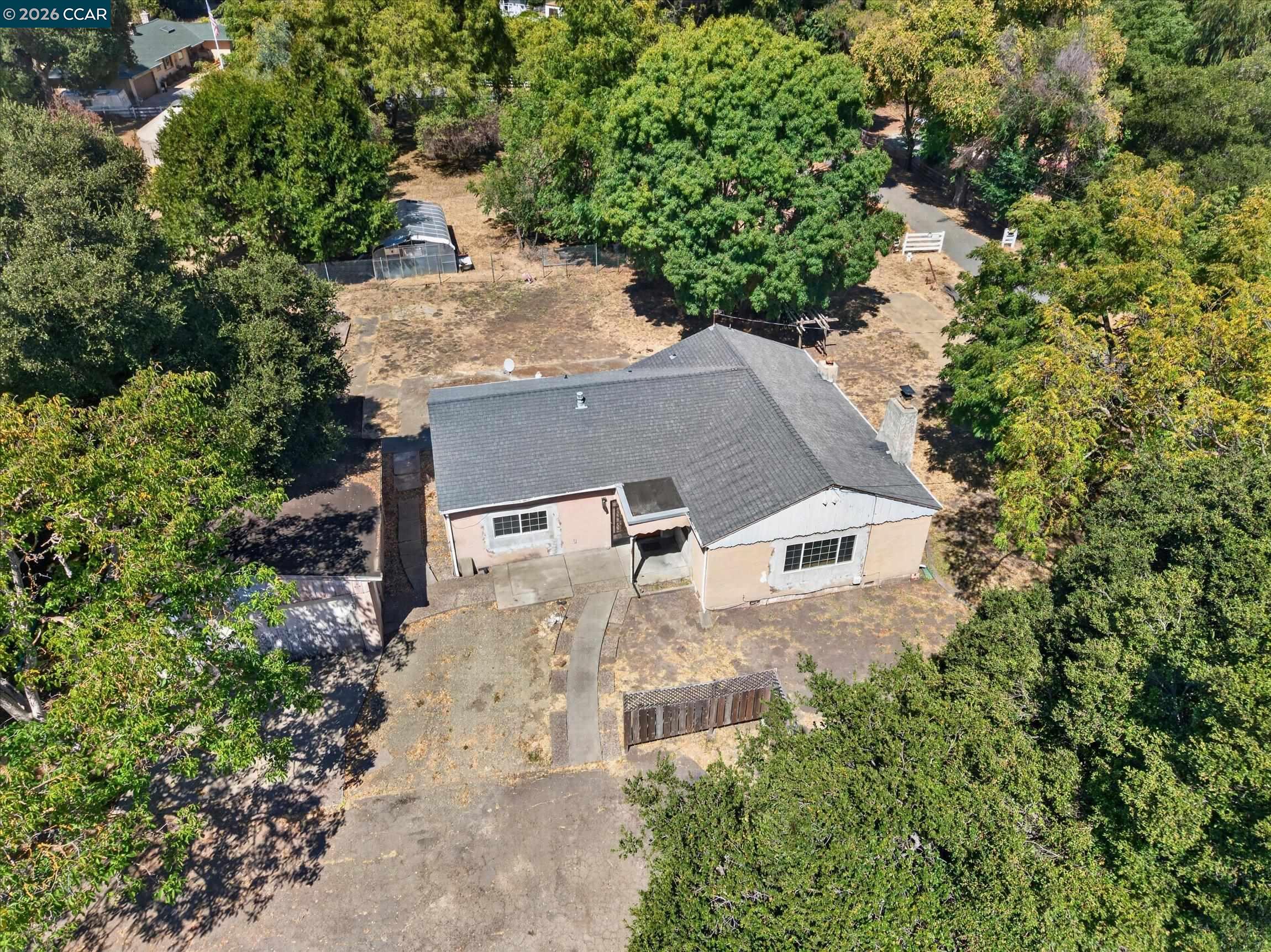 31 Laurel Ln. — photo