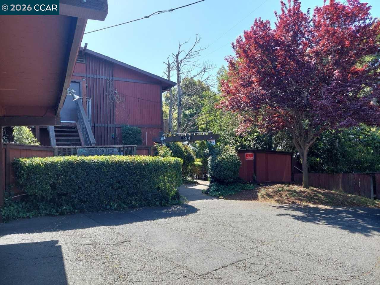 124 Benson #4 — photo