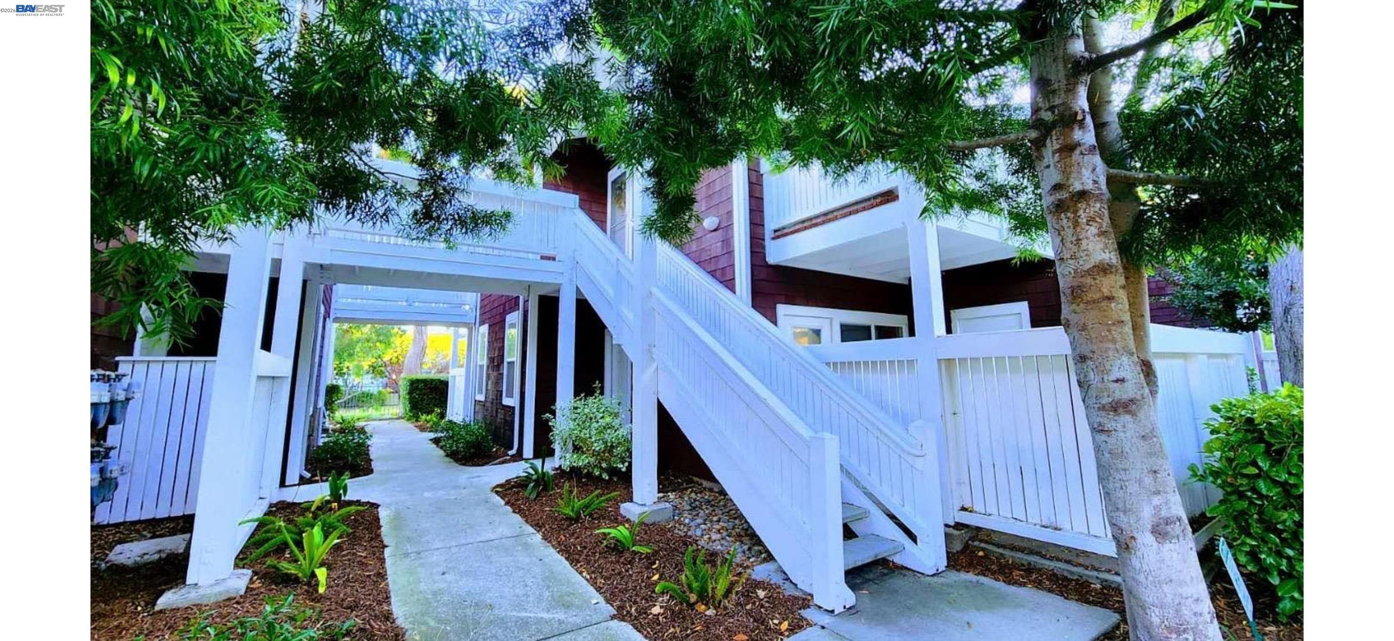 23 Bayside Ct — photo