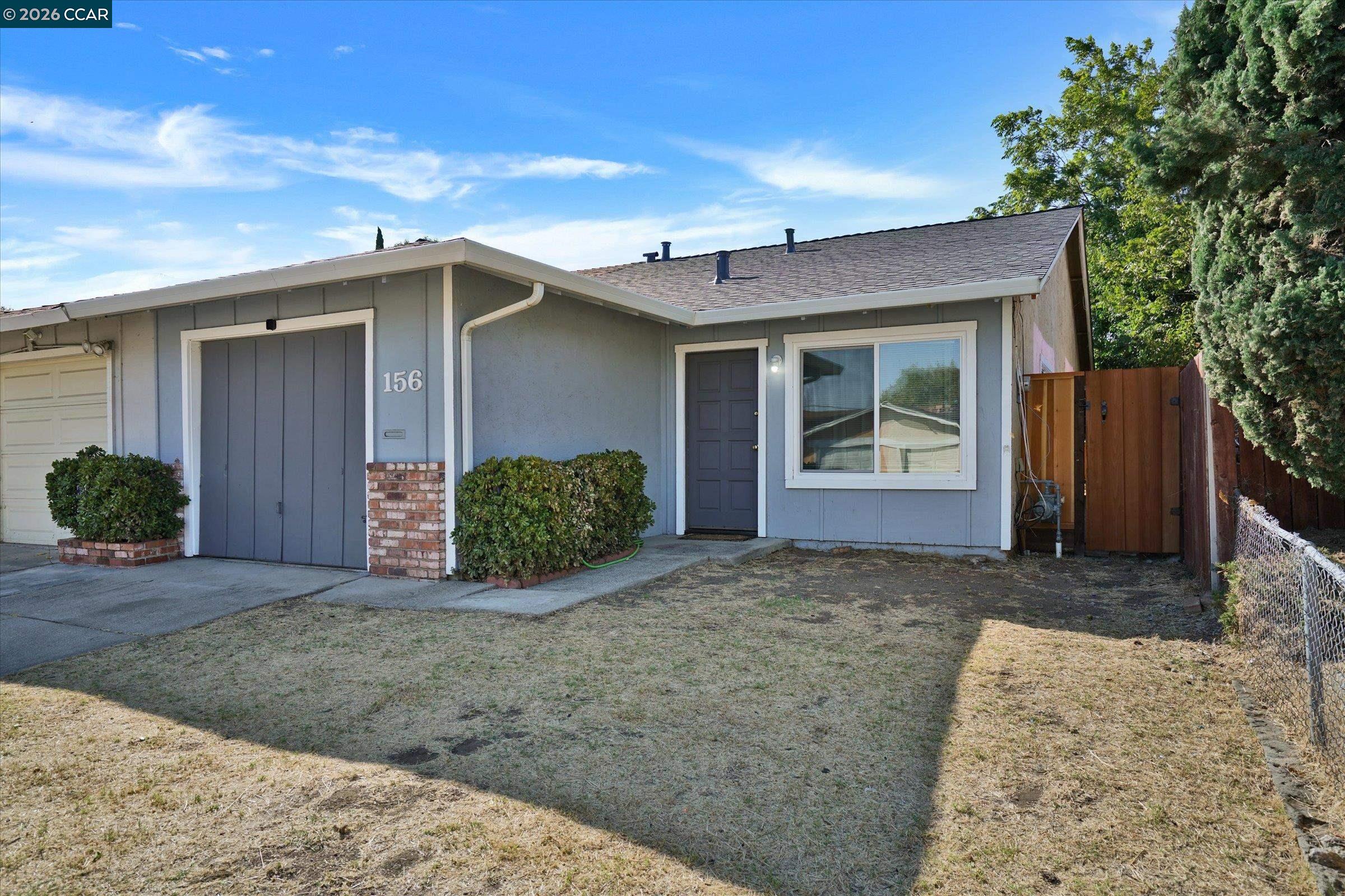 156 E Trident Dr — photo