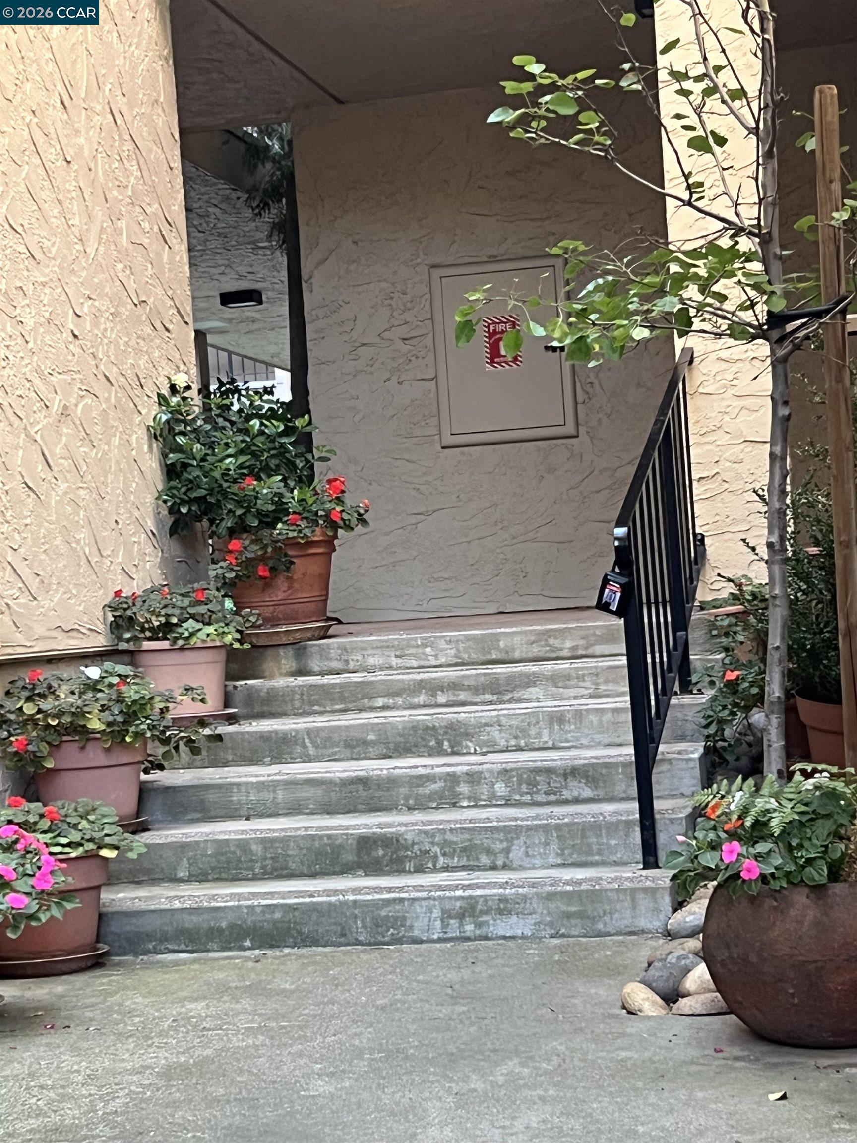 1129 Avenida Sevilla #5a — photo