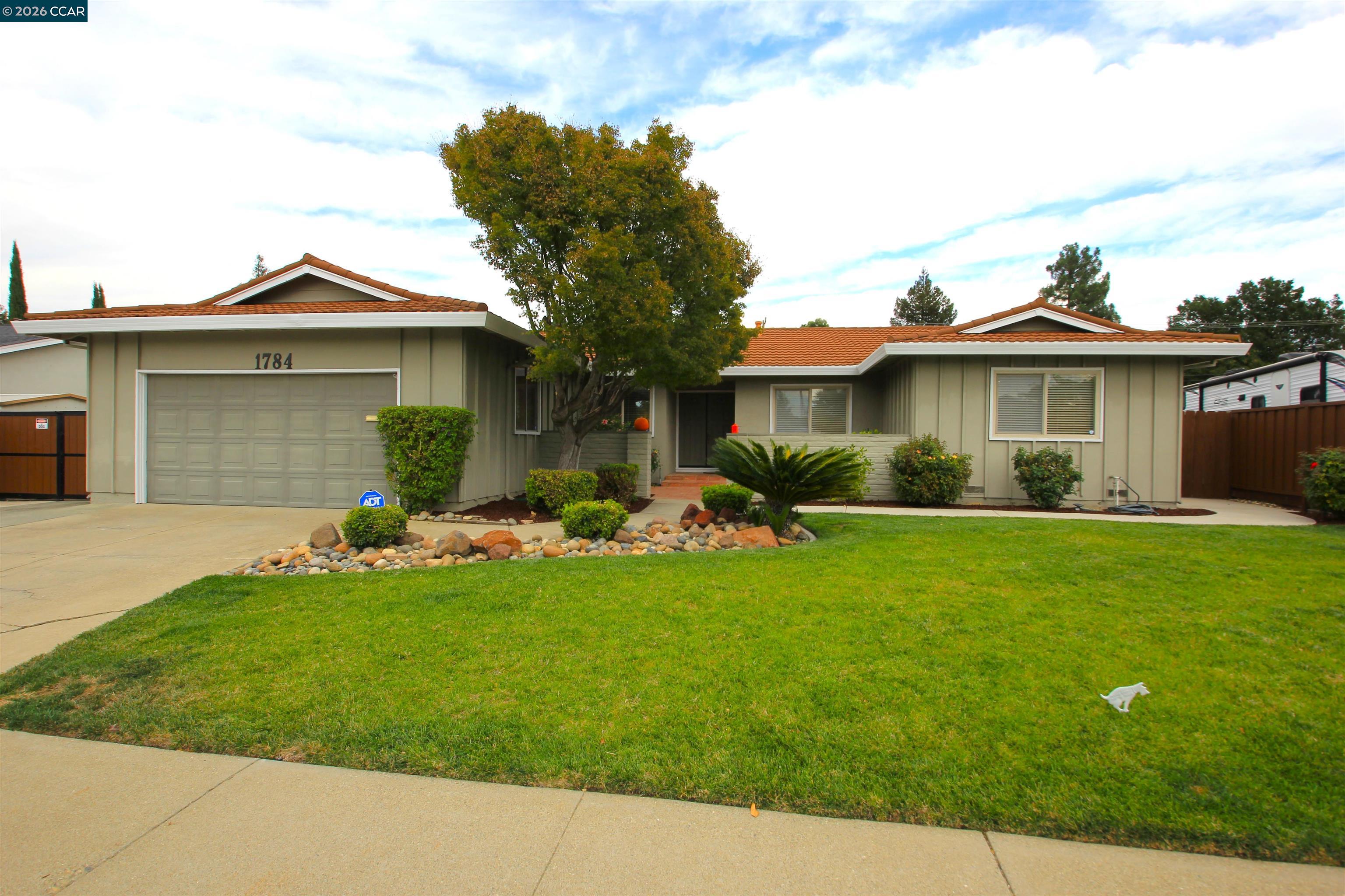 1784 Claycord Ave — photo