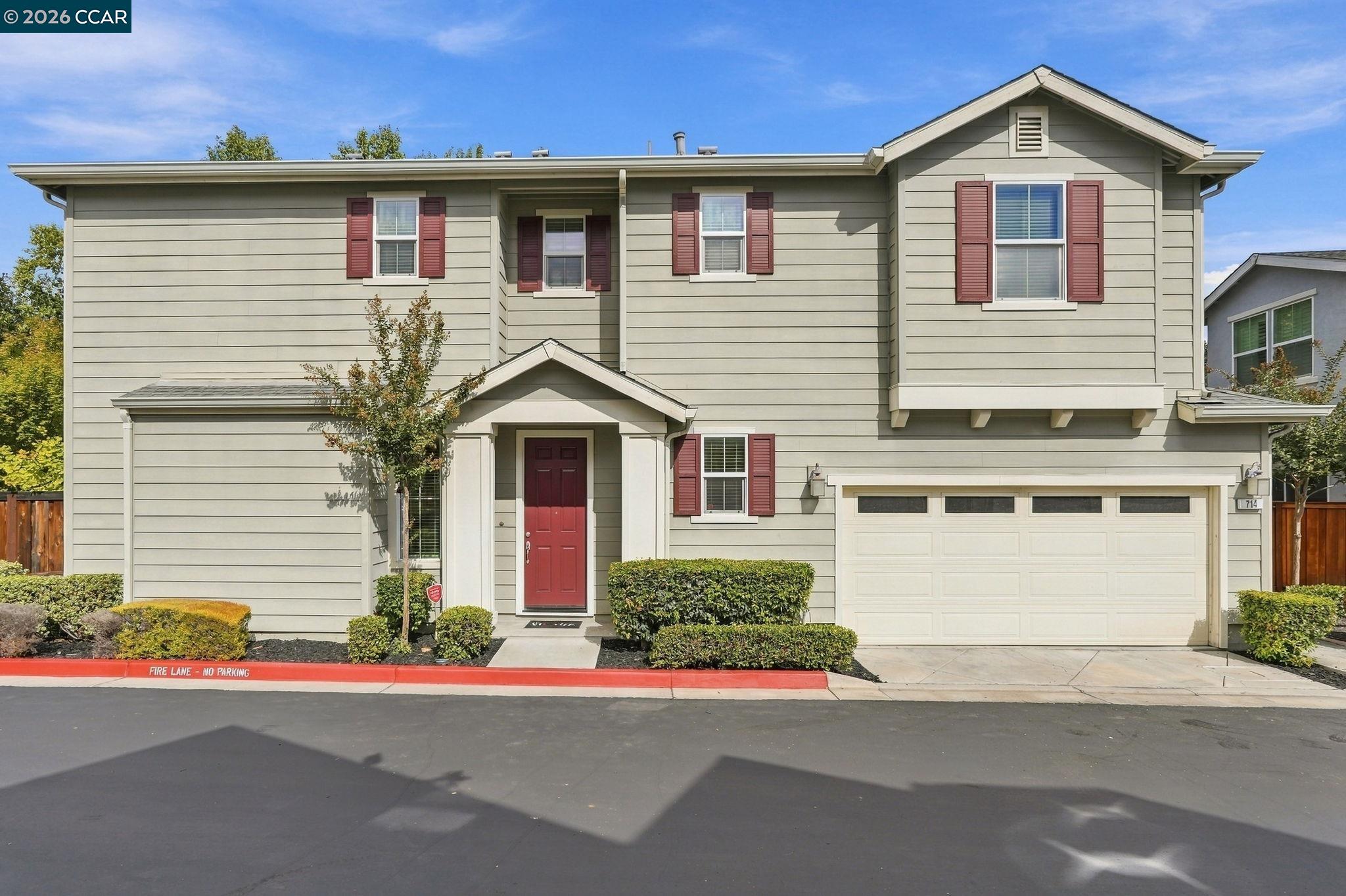714 Falling Star Dr — photo