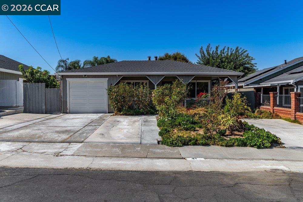 41 Canal Dr — photo