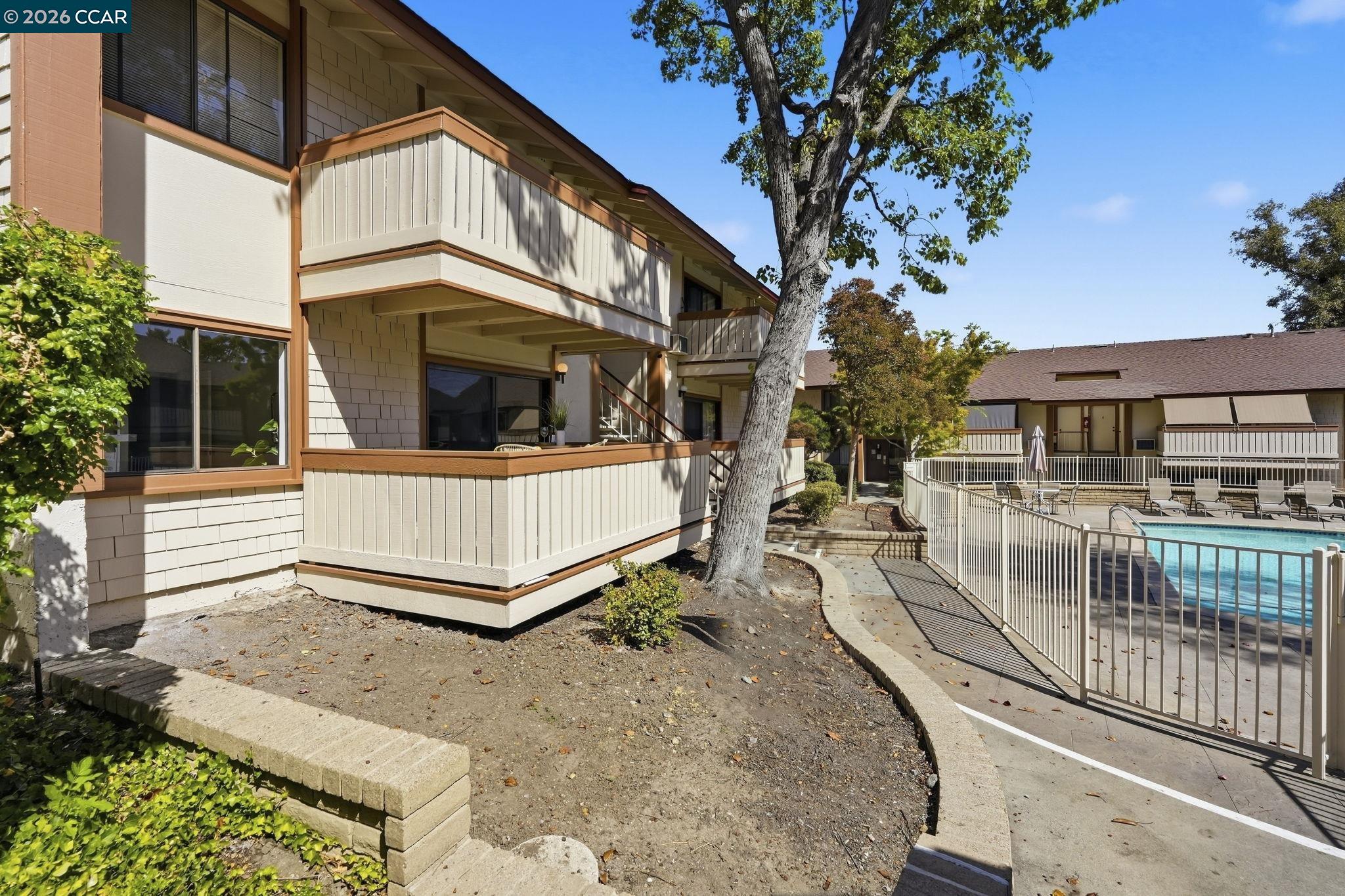 100 Kinross Dr #45 — photo