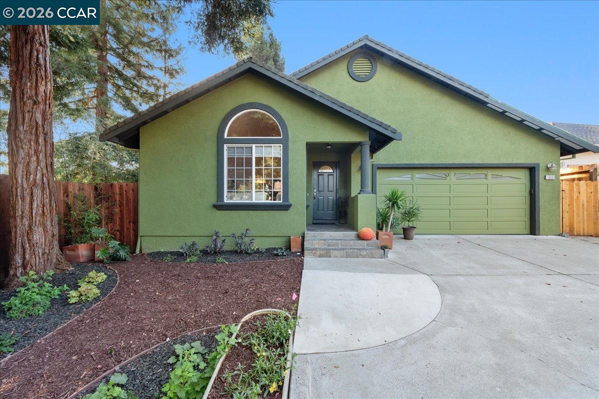19563 Helen Pl — photo