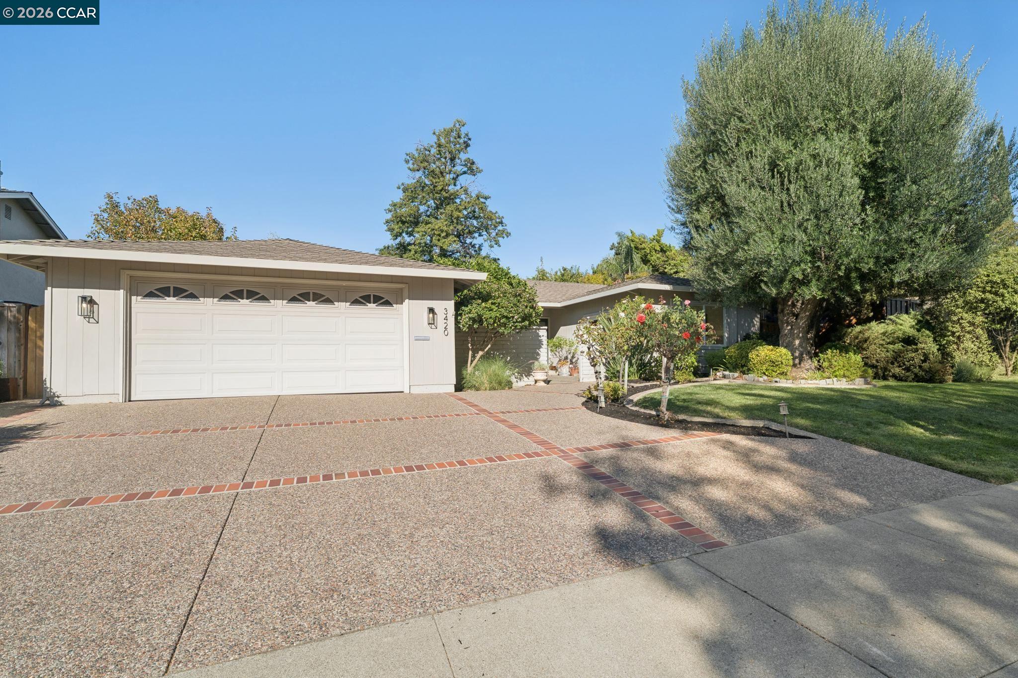 3420 Bayberry Drive — photo