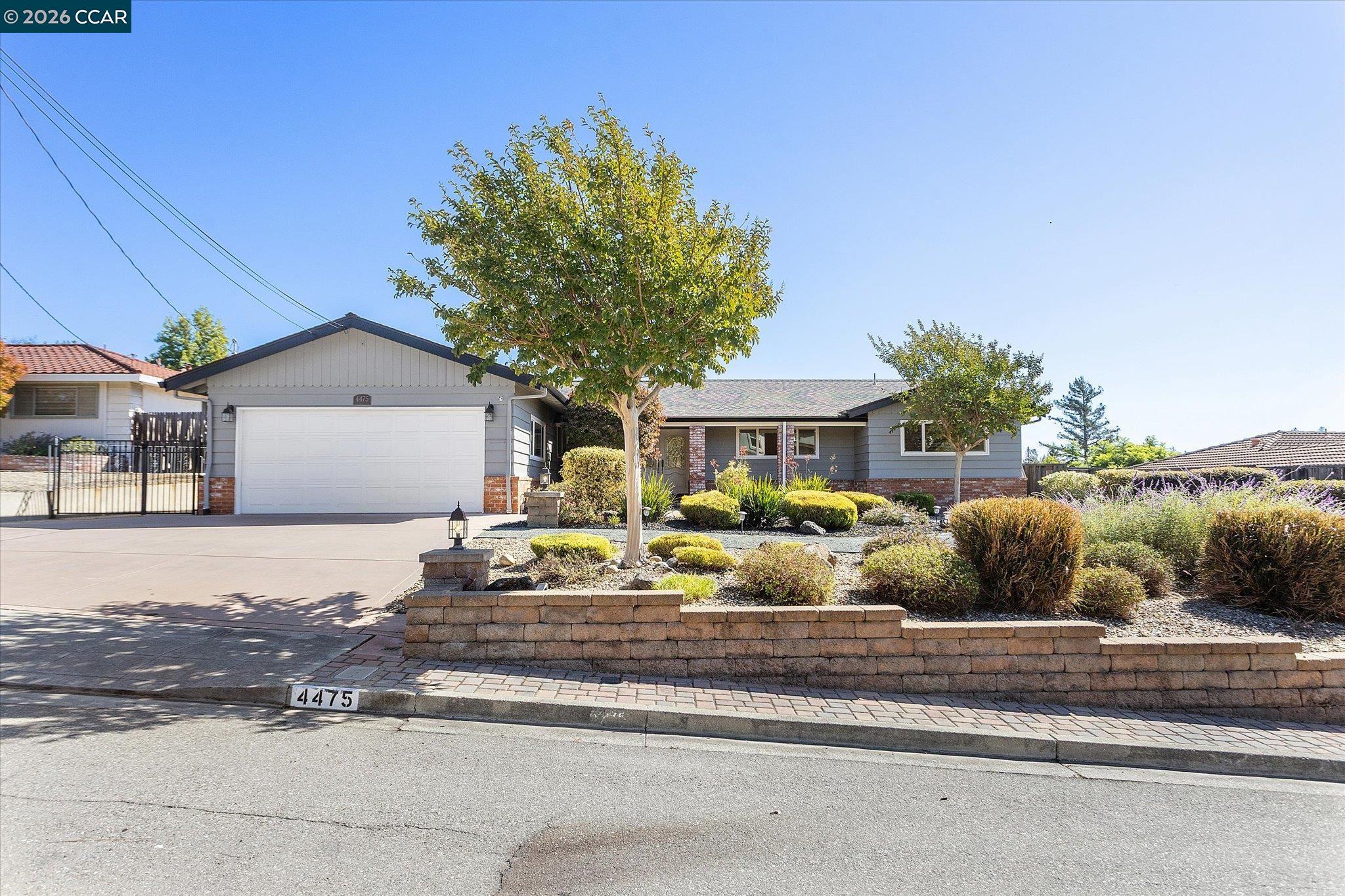 4475 Hillsborough Dr — photo