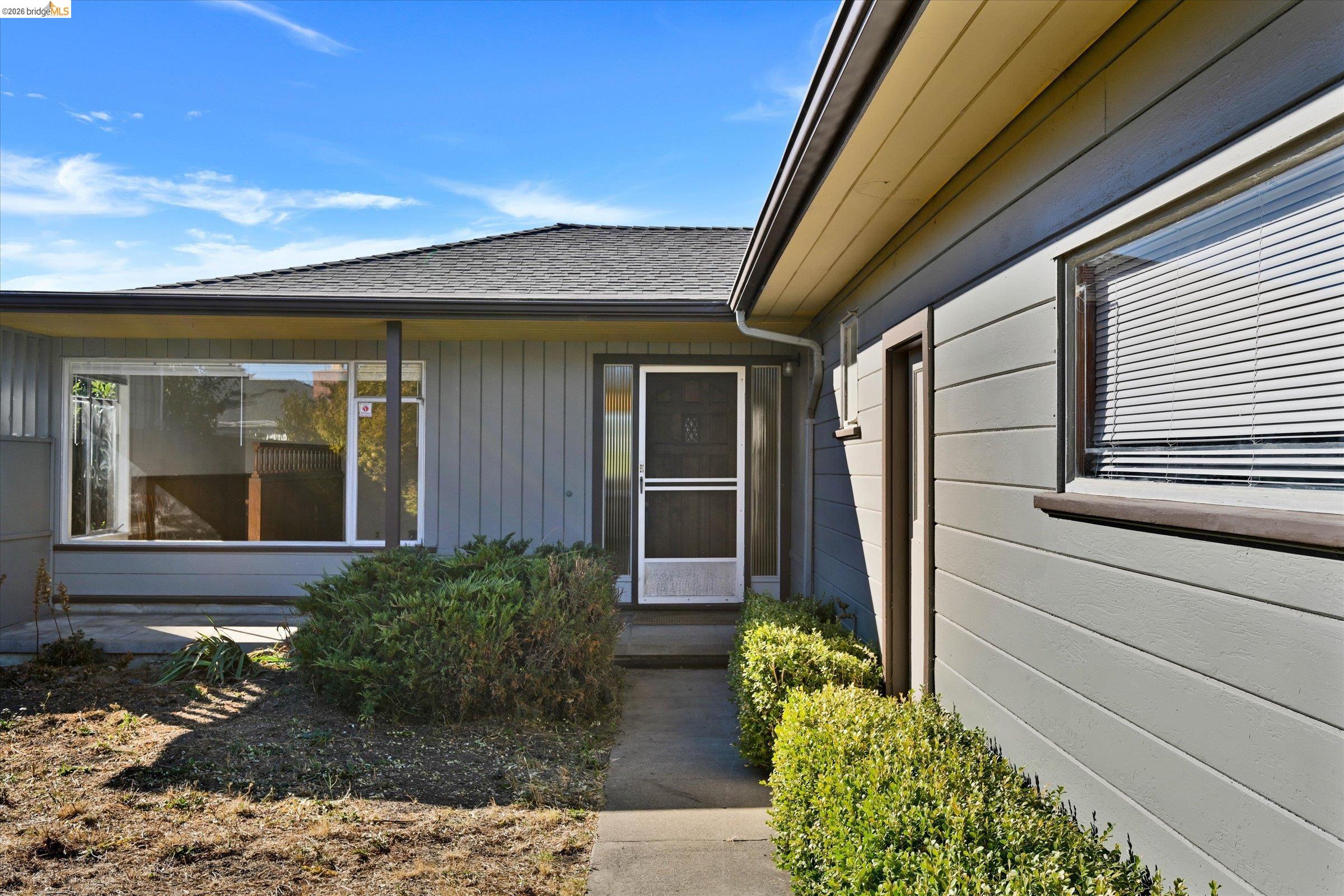 860 Marin Rd — photo