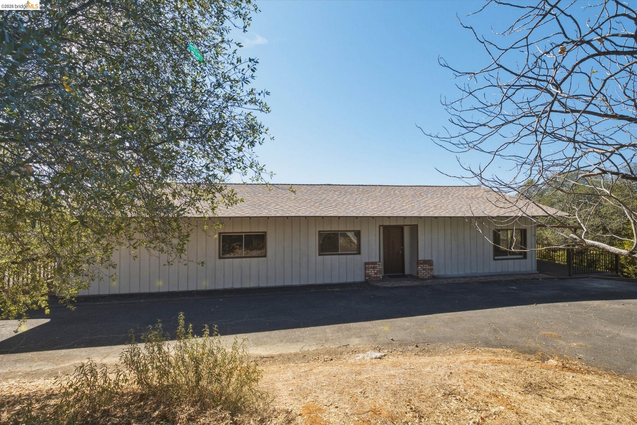 19871 S Panorama — photo