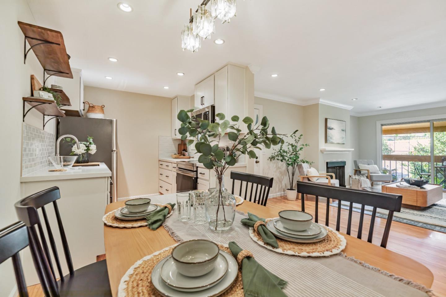1210 Golden Oaks Lane — photo