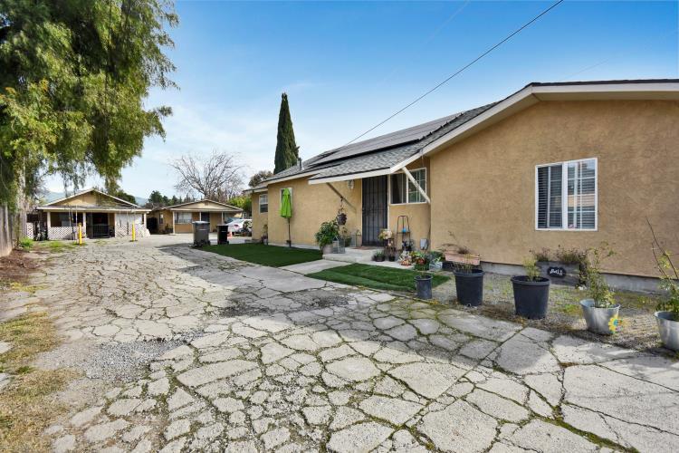 2138 E San Antonio Street — photo