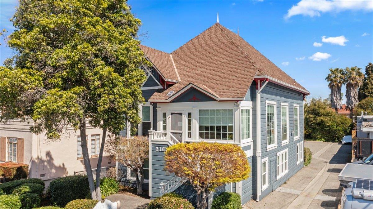 216 N San Mateo Drive — photo