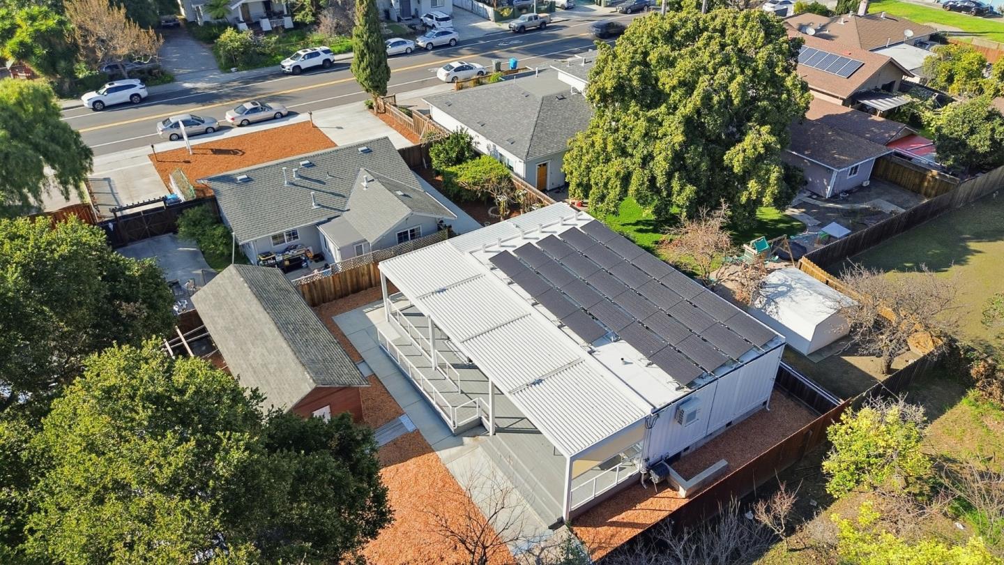 2260 Clarke Avenue — photo