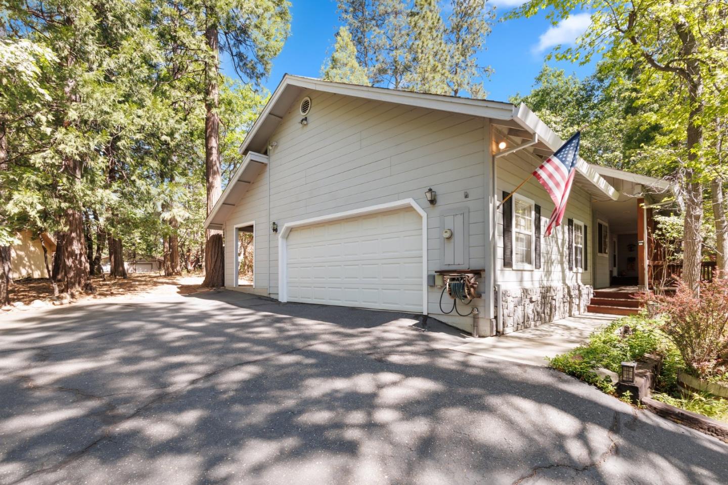 17256 Mount Elizabeth Drive — photo