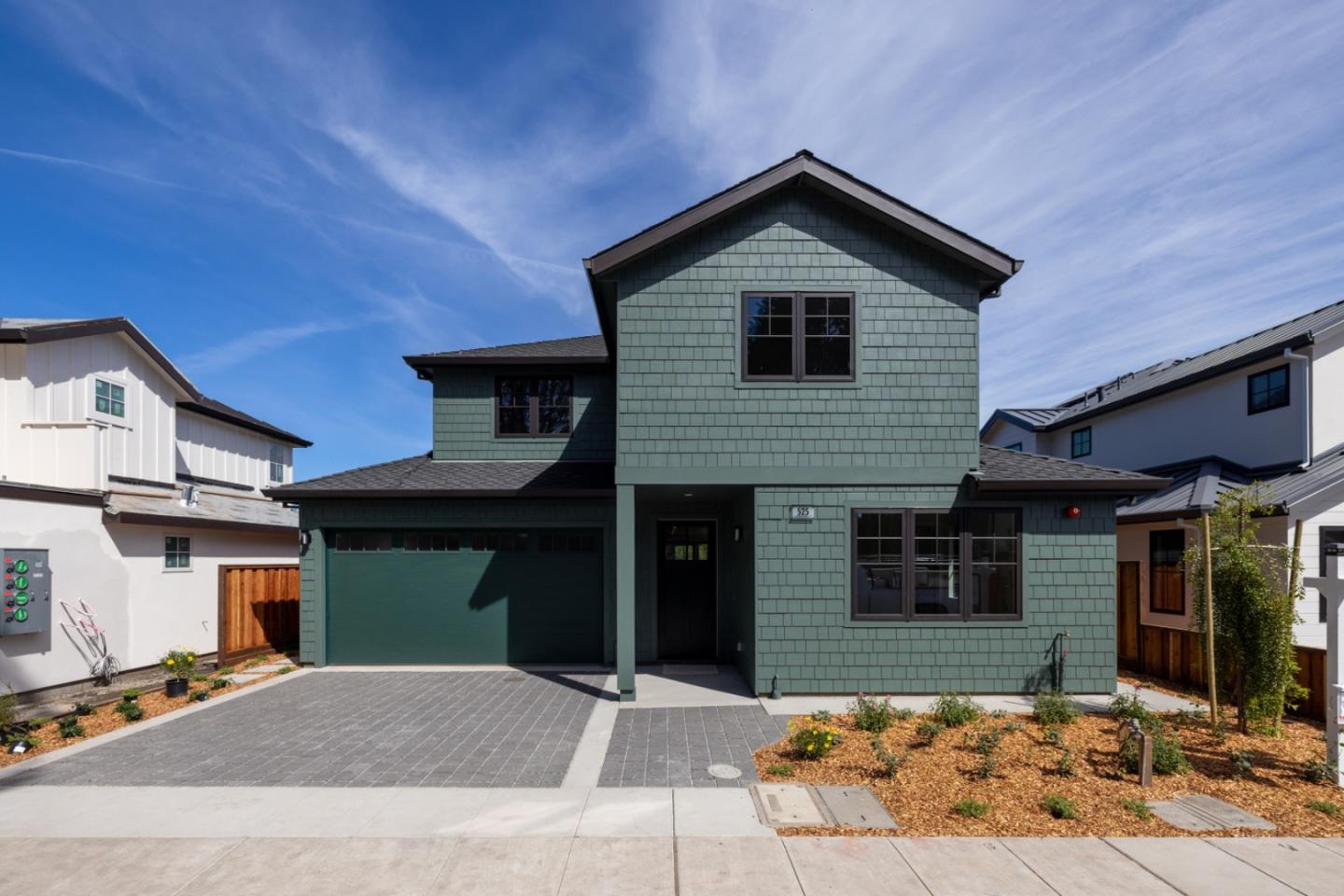 525 Creekside Court — photo