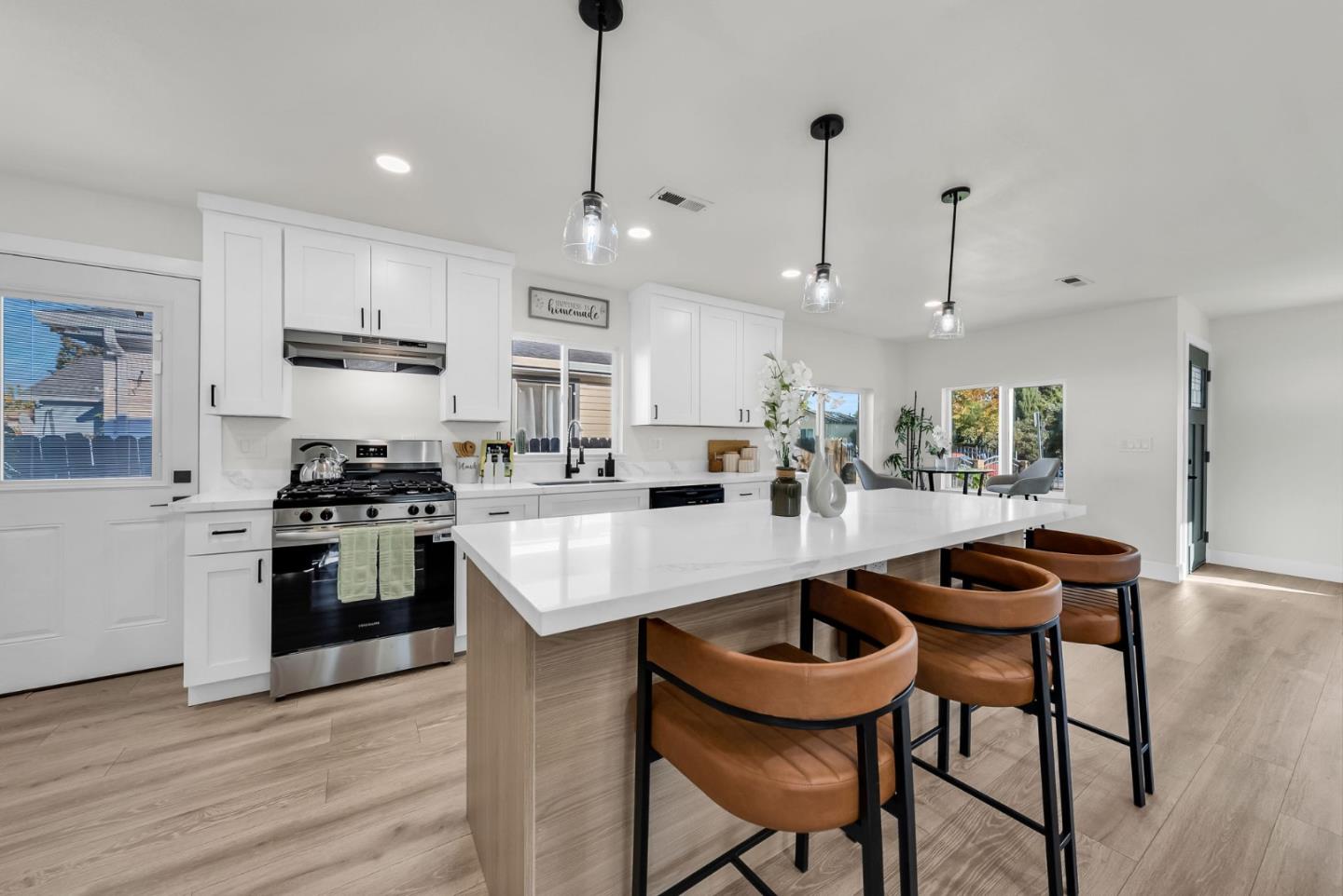 1539 San Fernando Street — photo