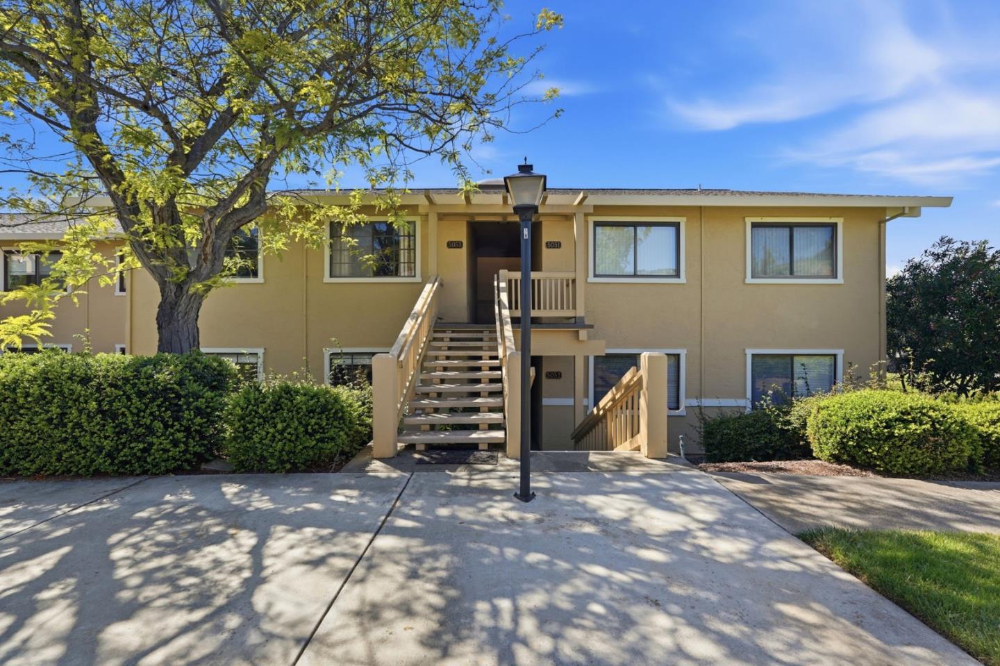 5054 Cribari Vale — photo