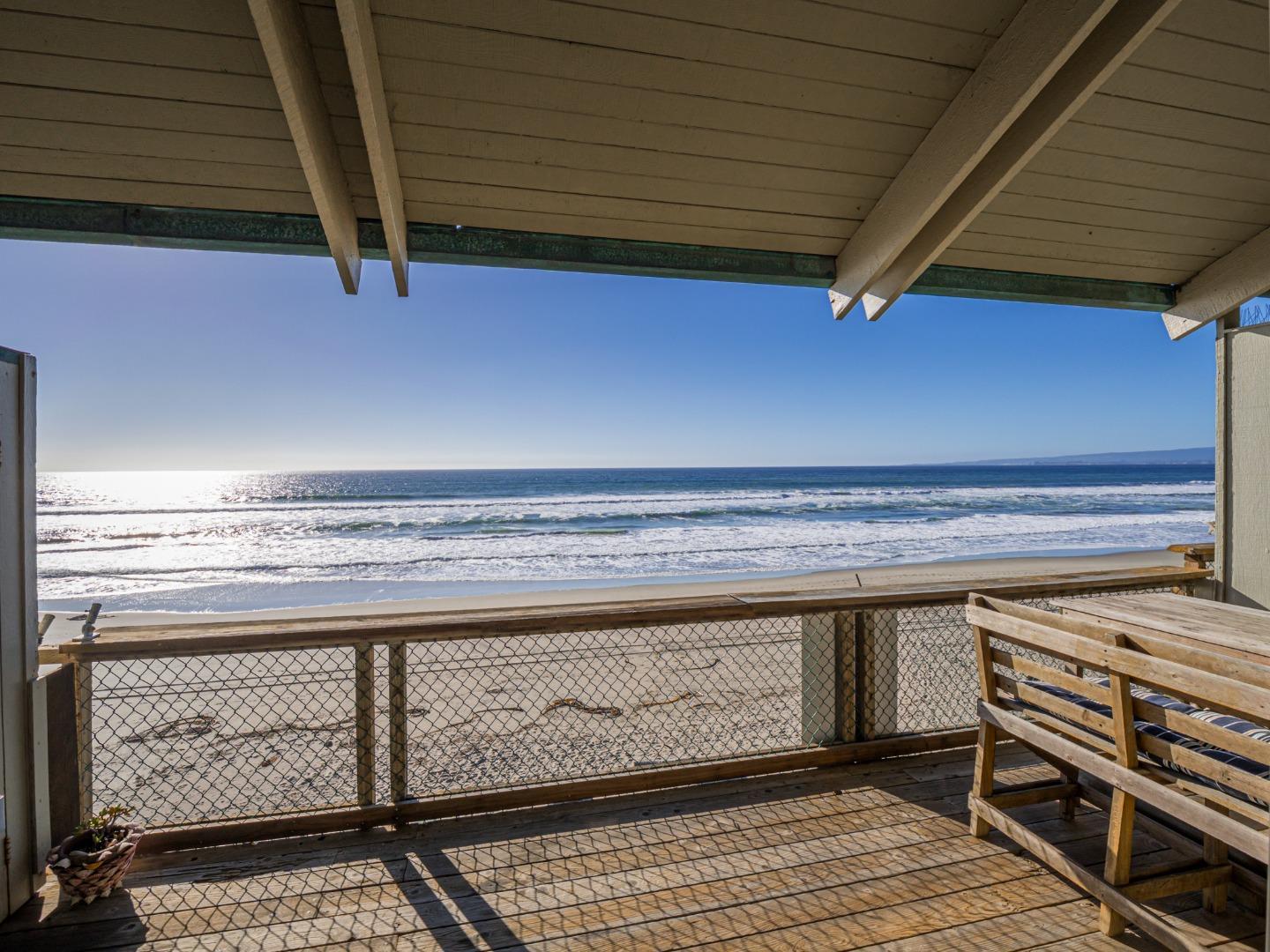 753 The Shoreline — photo