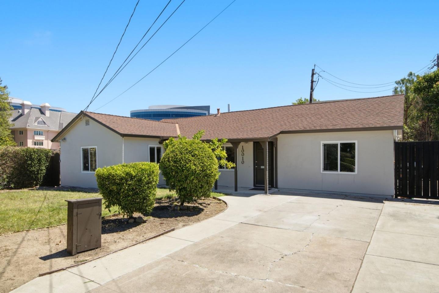 10010 Bret Avenue — photo