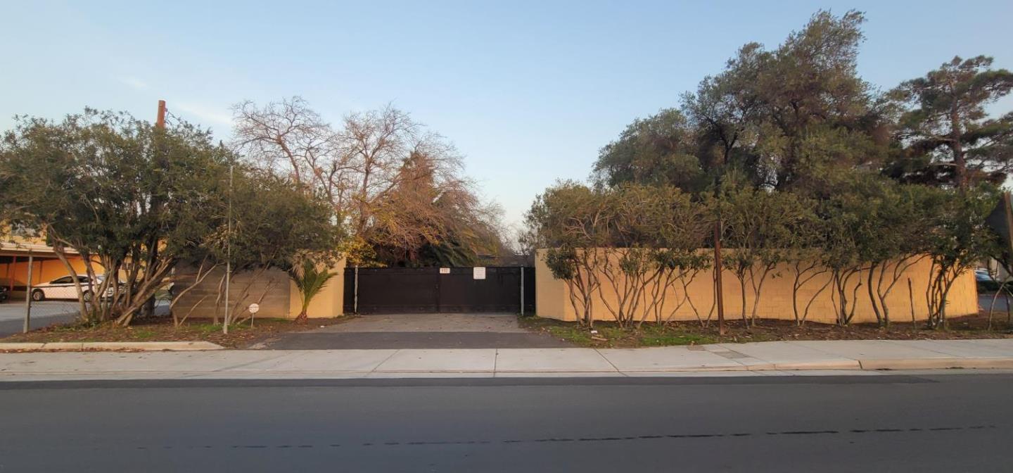 902 Mercey Springs Road — photo