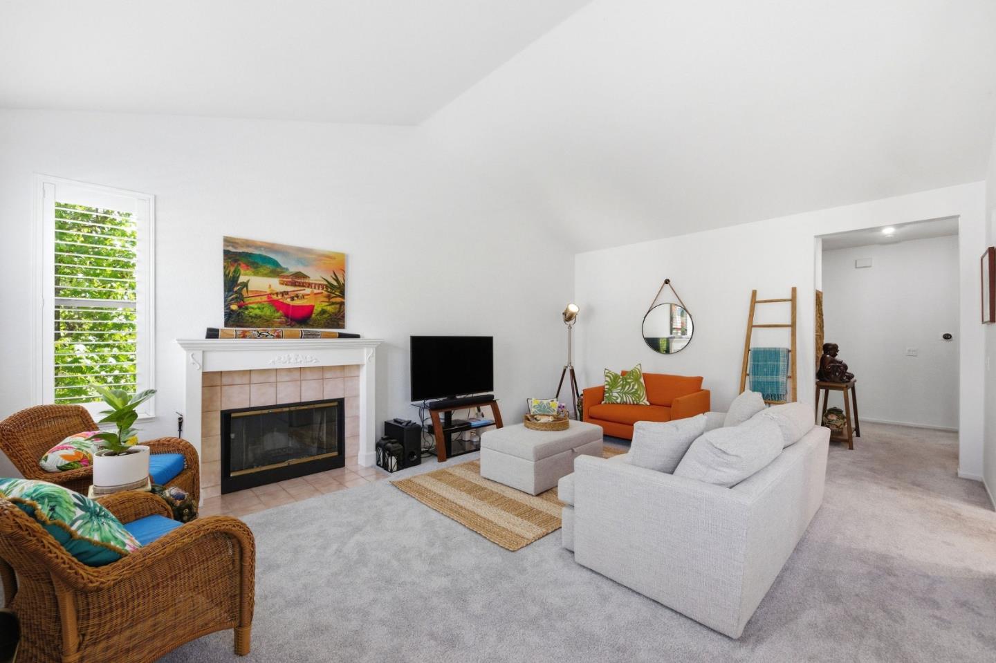 665 CHERRY AVE — photo 2