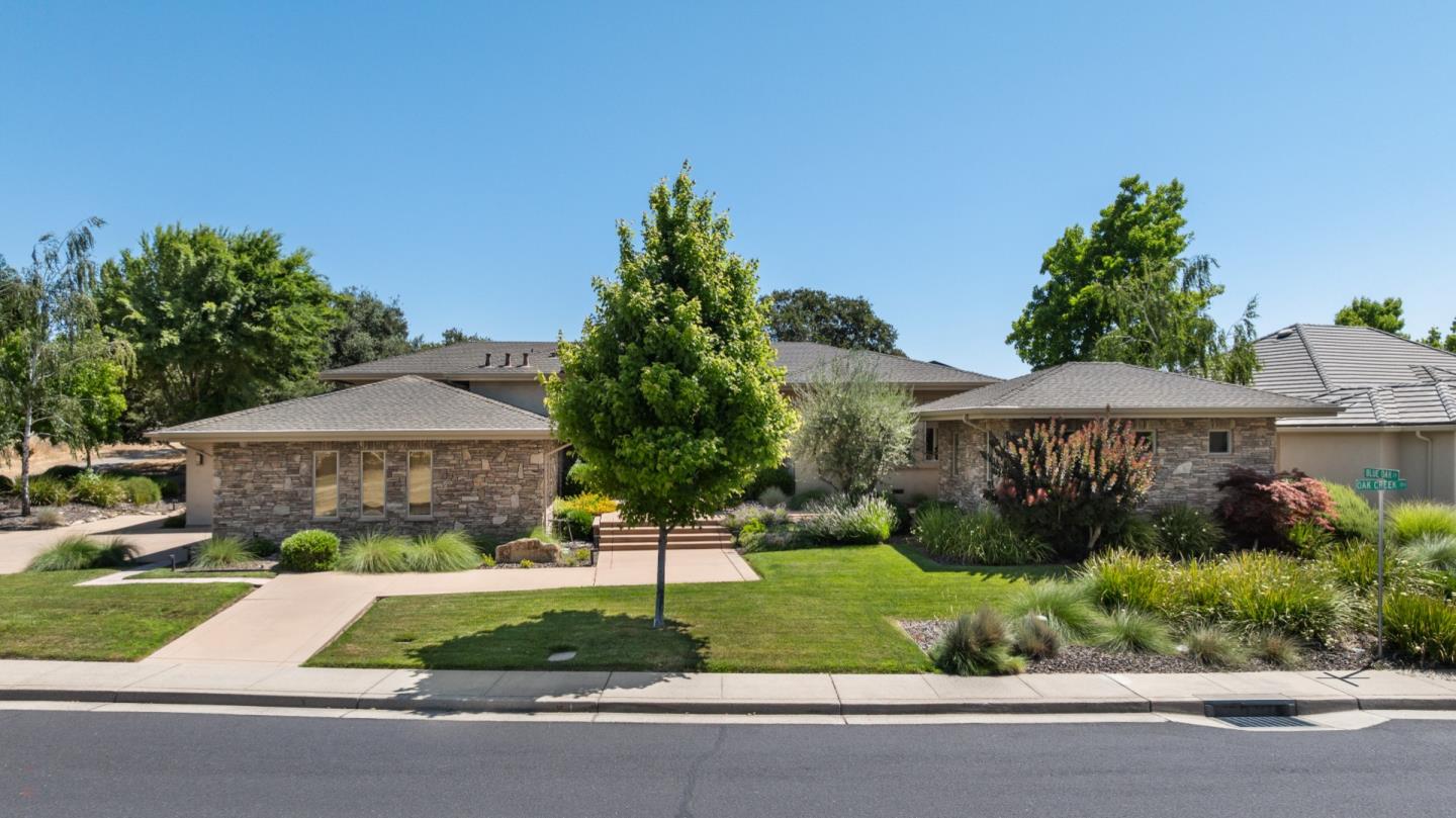 2369 Oak Creek Drive — photo