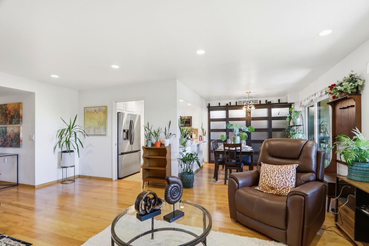 5058 Cribari Vale — photo