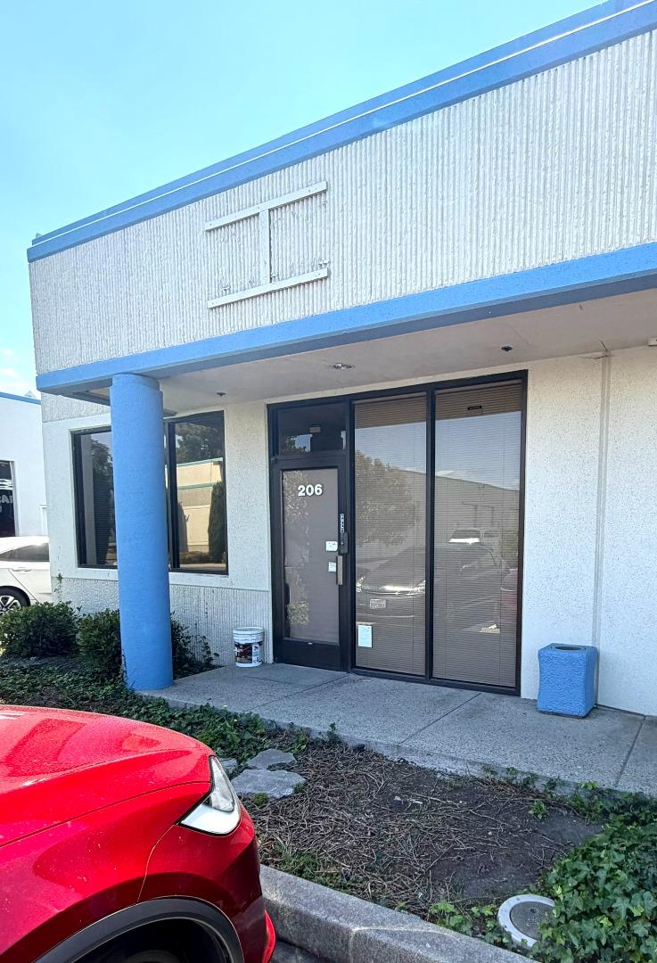 46560 Fremont Boulevard — photo