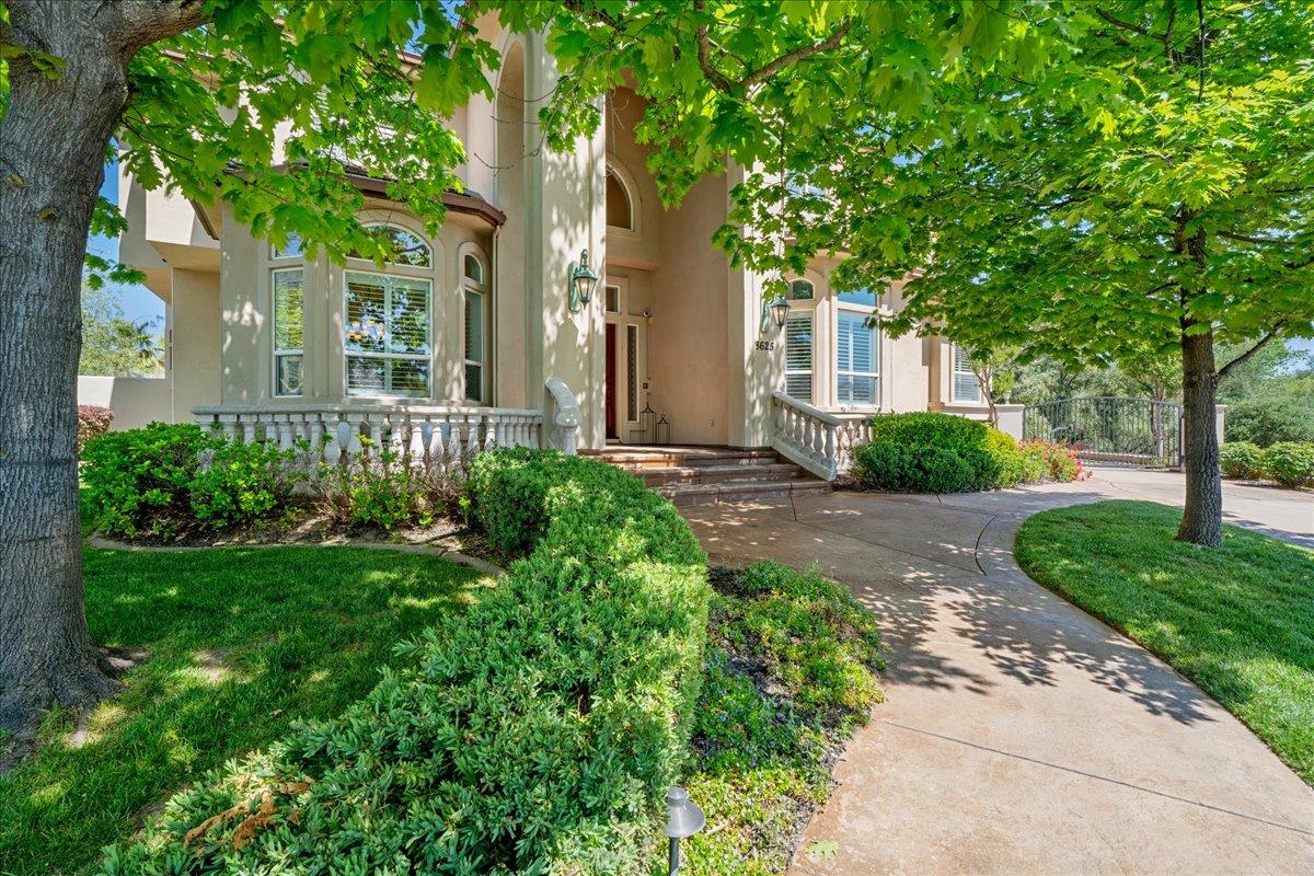 8625 Laurel Mist Court — photo