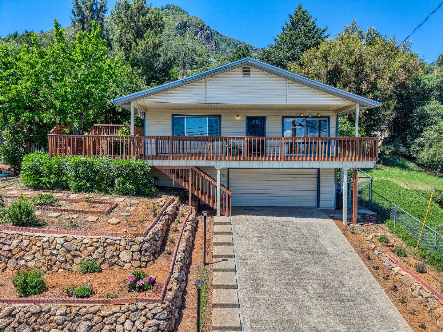 3401 Riviera West Drive — photo