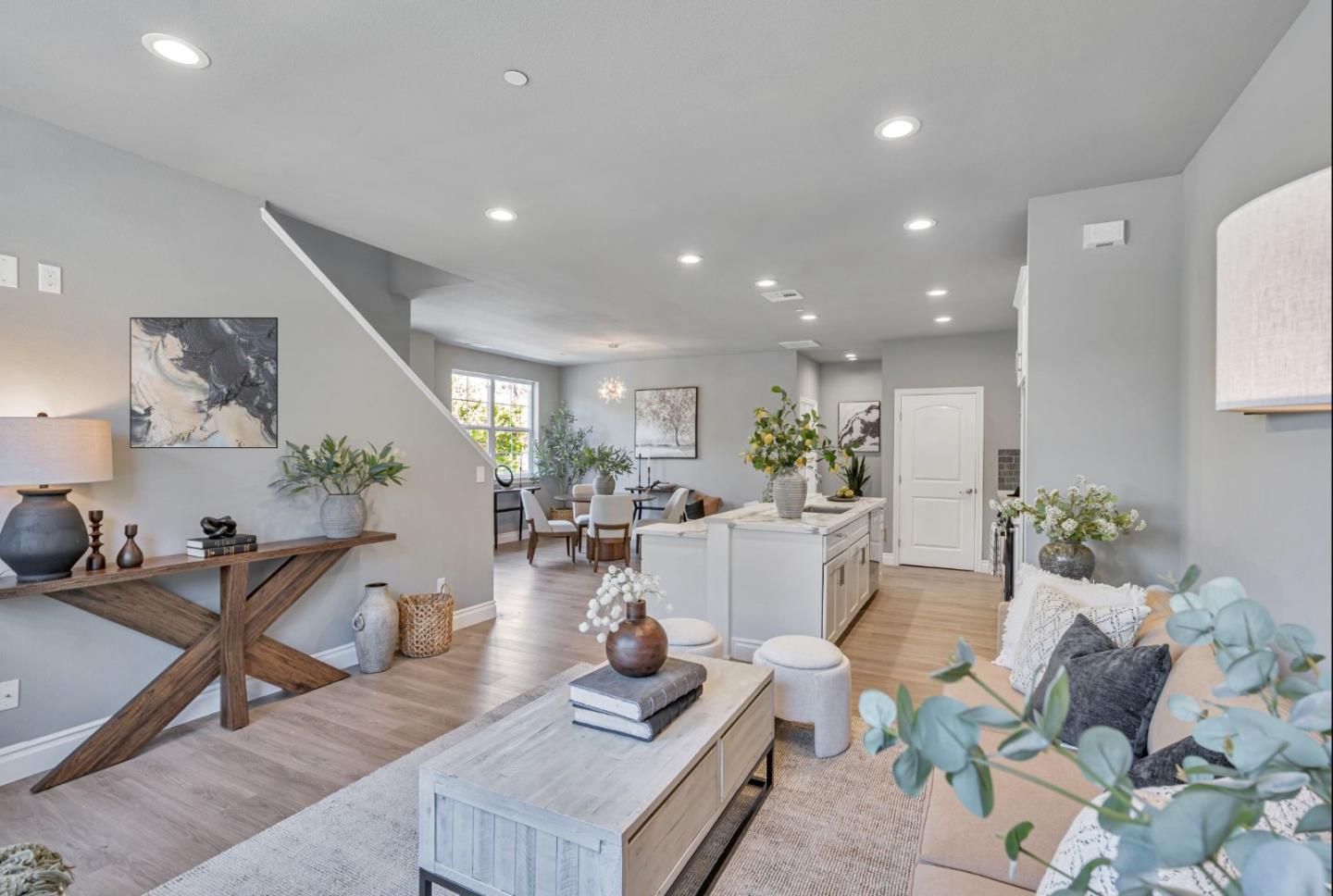 24757 O'Neil Avenue — photo