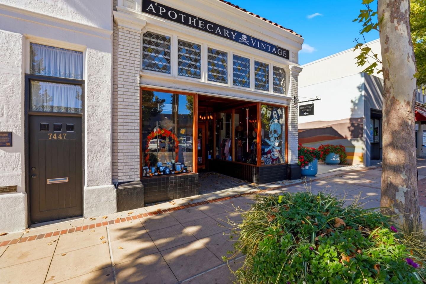 7451 Monterey Road — photo
