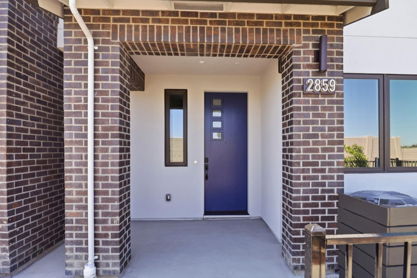 2859 Josephine Lane — photo