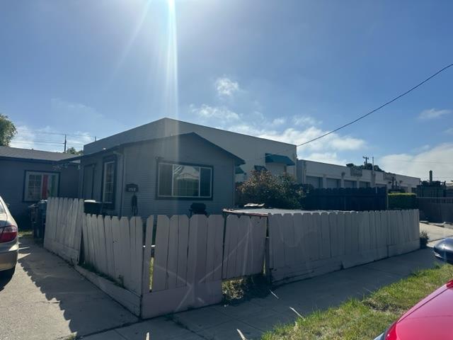 Home in Salinas, CA 93901 — photo 2