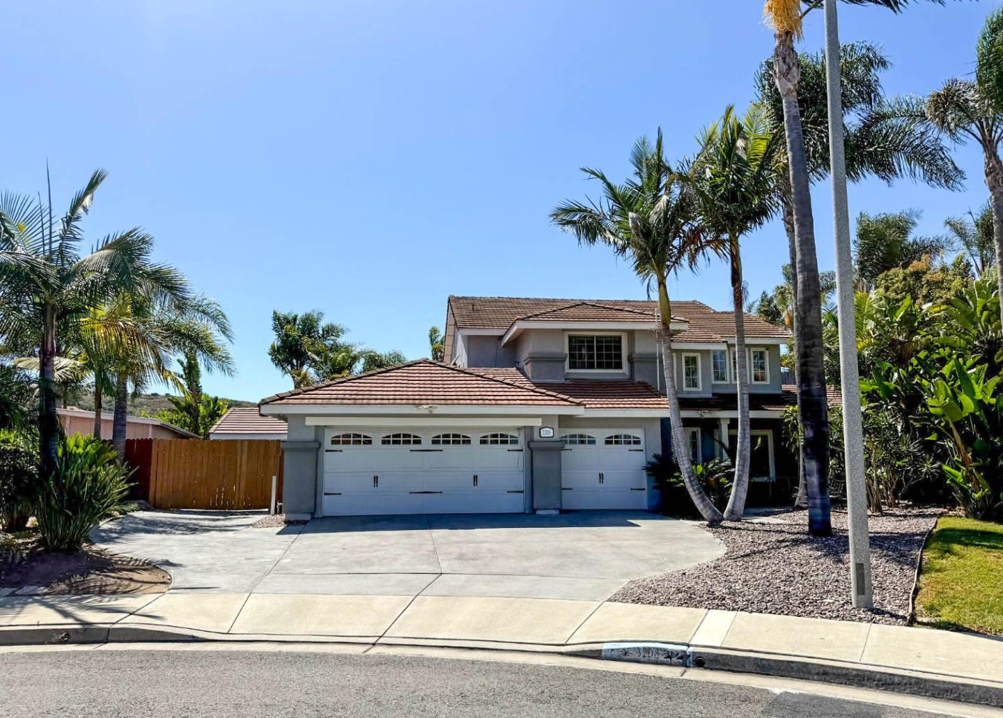 3208 Silver Ridge Court — photo
