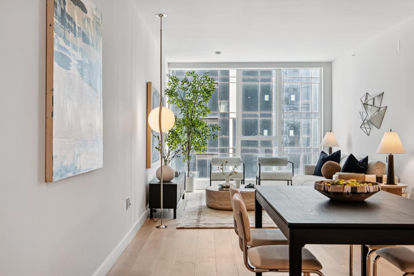 188 W Saint James Street — photo