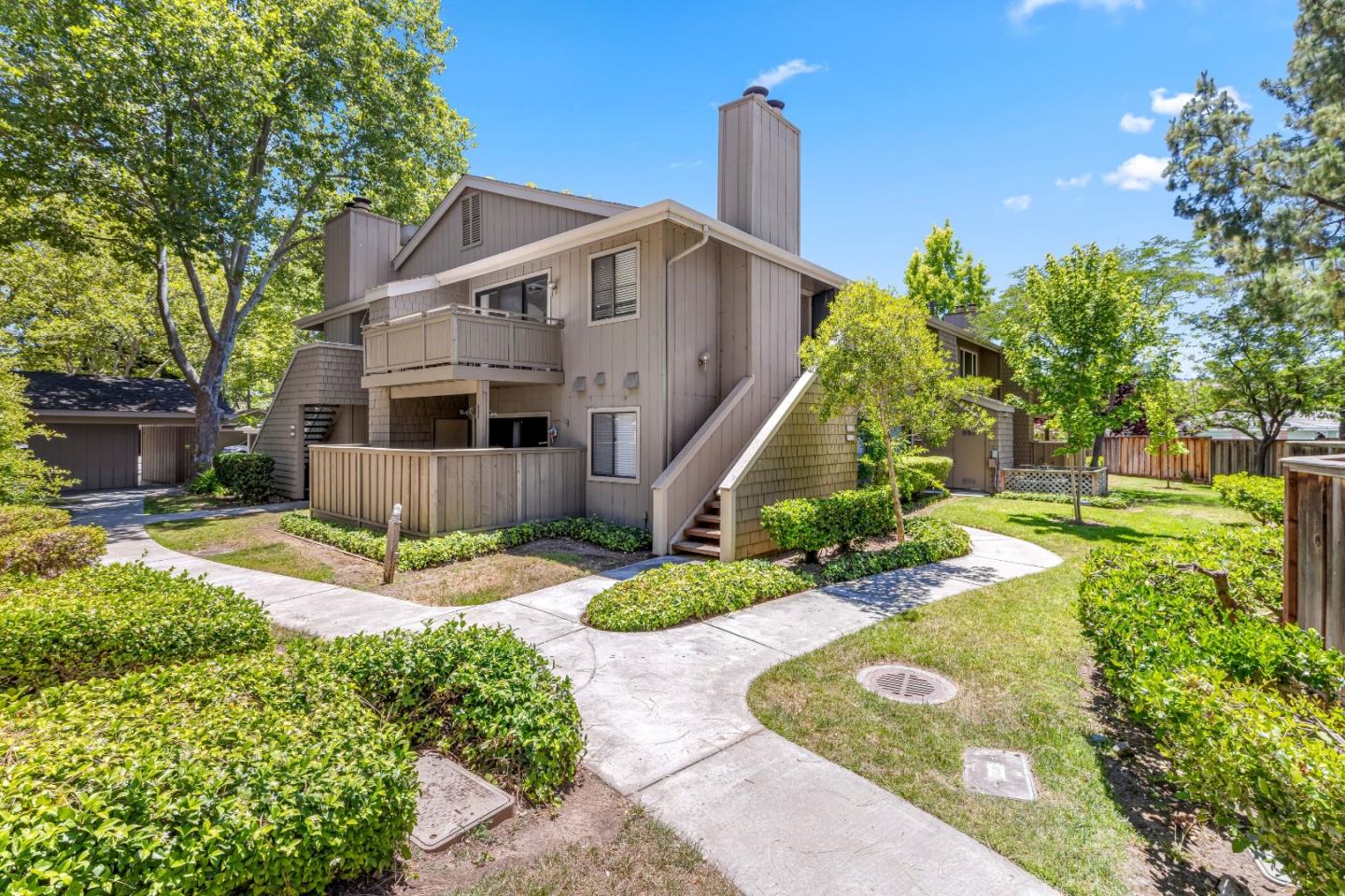 5691 Makati Circle — photo